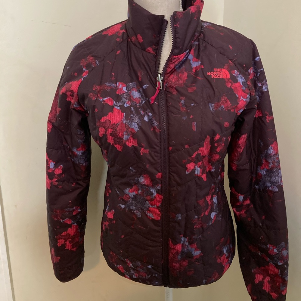 The North Face zip up light weighted flora jacket